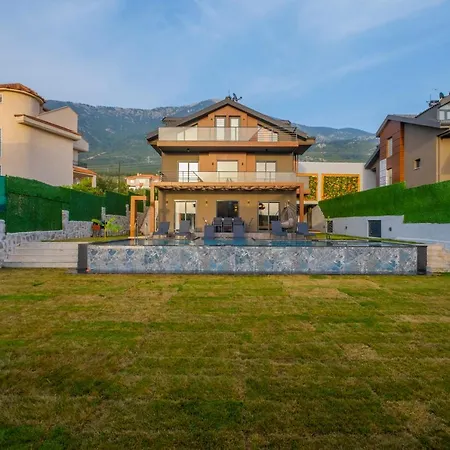 Villa Prestij 1 *